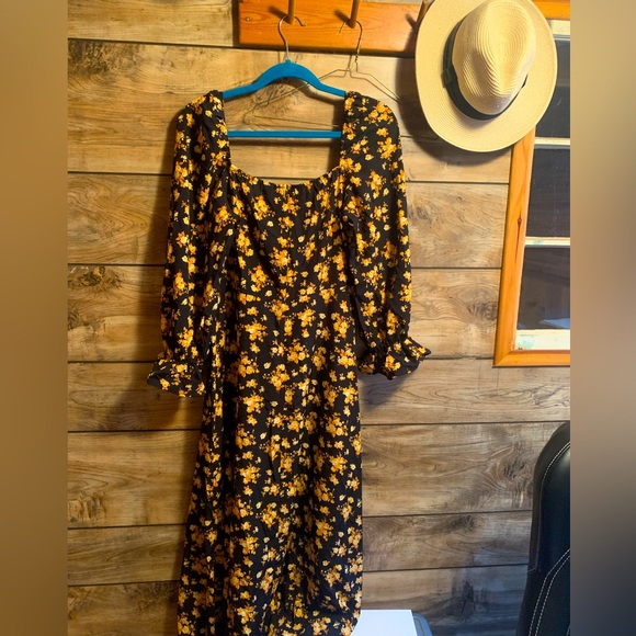 Spring dress - Picture 1 of 2